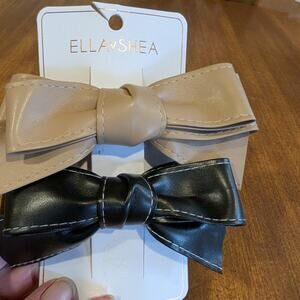 Tan and Black Hair‎ Tools Elegant Bows
